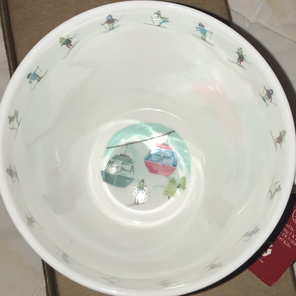 Portobello Christmas Holiday Mug Winter Skiing Scene England 20 oz. - Picture 4 of 7